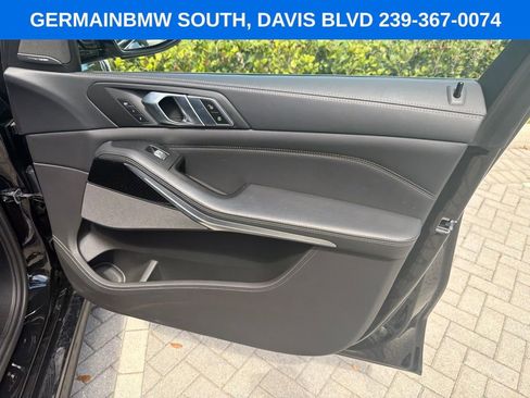 Certified 2024 BMW X7 M60i AWD/4WD image 33
