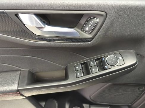 Used 2025 Ford Escape ST-Line AWD/4WD image 26