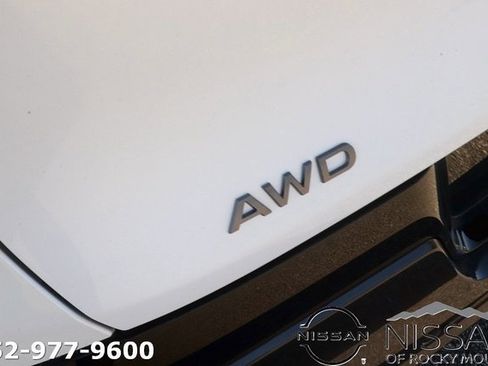 New 2026 Nissan Murano Platinum image 9