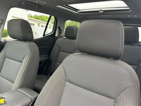 Certified 2023 GMC Acadia SLE w/ Driver Convenience Package AWD/4WD image 23