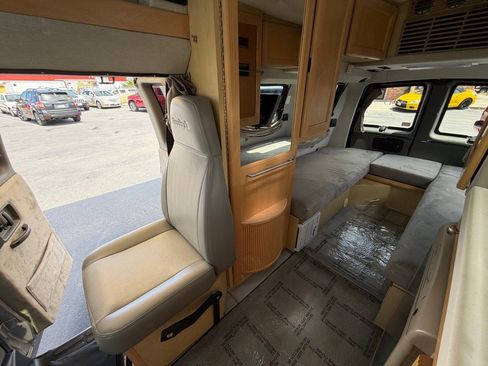 Used 2007 Chevrolet Express 3500 Extended w/ Power and Light Package RWD image 13