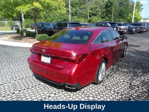 Used 2020 Toyota Avalon Limited FWD image 6