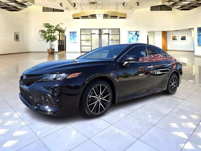 Used 2021 Toyota Camry SE w/ Cold Weather Package