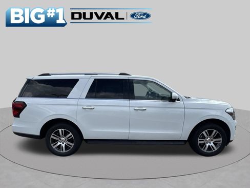 Used 2024 Ford Expedition Max Limited AWD/4WD image 5