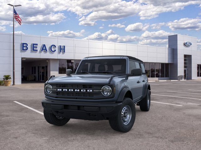Used 2025 Ford Bronco 4-Door AWD/4WD image 2