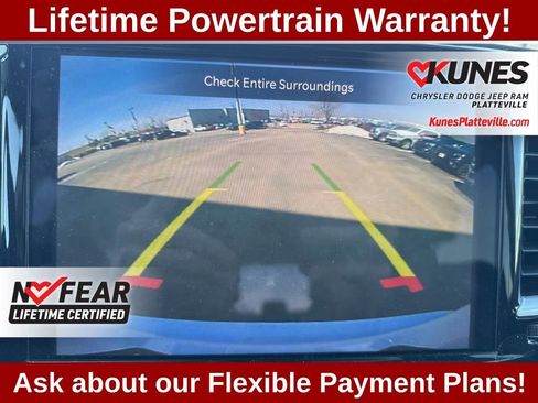 Used 2023 Chrysler Pacifica Touring-L FWD image 20