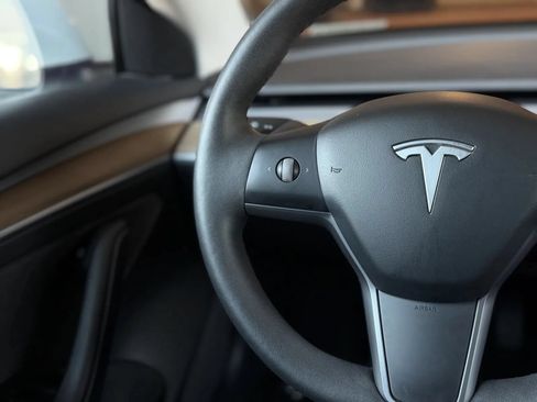 Used 2021 Tesla Model 3 Standard Range Plus RWD image 22