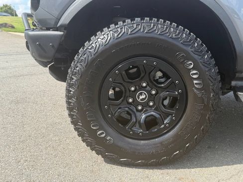 Used 2024 Ford Bronco Wildtrak AWD/4WD image 11