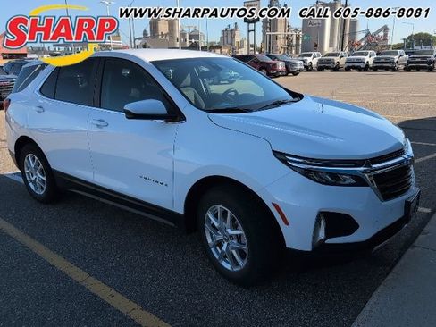 Used 2024 Chevrolet Equinox LT AWD/4WD image 1