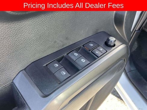 Used 2023 Toyota Tacoma 4x4 Double Cab image 19