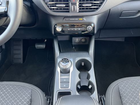 Used 2025 Ford Escape Active w/ Active Premium Tech Pack image 19