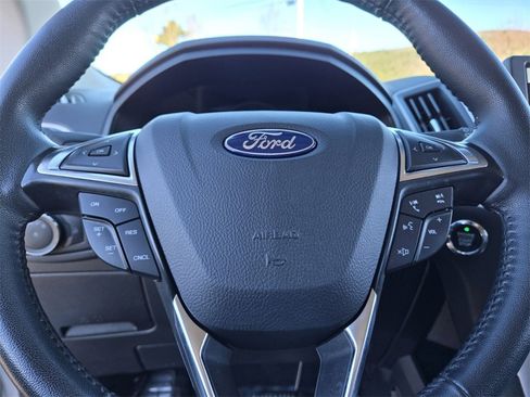 Used 2024 Ford Edge SEL image 29