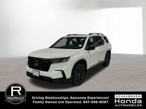 Certified 2025 Honda Pilot Black Edition image 2