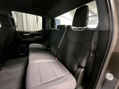 Used 2023 Chevrolet Silverado 1500 LT AWD/4WD image 15