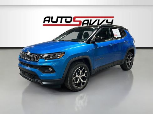 Used 2024 Jeep Compass Limited AWD/4WD image 3