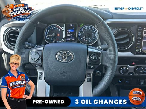 Used 2023 Toyota Tacoma SR5 w/ Technology Package image 18