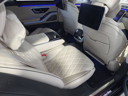 Certified 2023 Mercedes-Benz S 580 4MATIC Sedan image 11