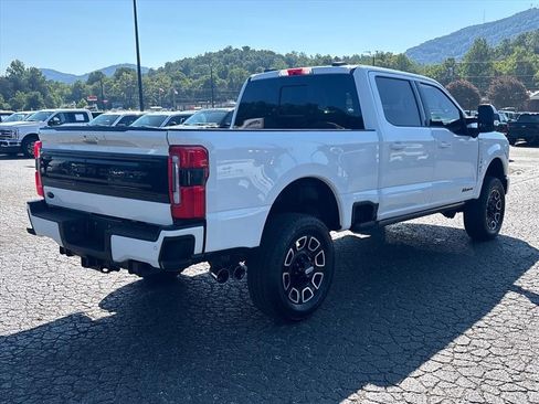 Used 2025 Ford F250 Platinum AWD/4WD image 8