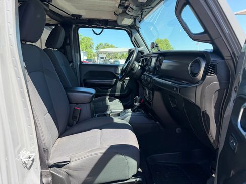 Used 2020 Jeep Gladiator Sport w/ Quick Order Package 24S AWD/4WD image 25
