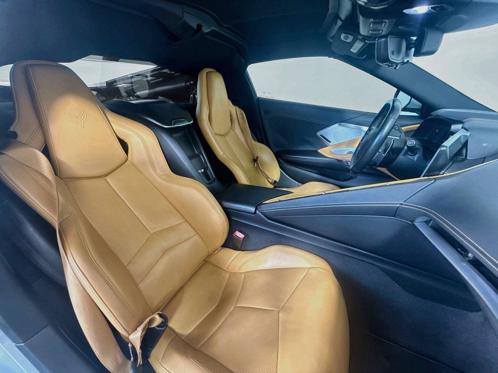 Used 2021 Chevrolet Corvette Stingray Preferred Cpe w/ Z51 Performance Package RWD image 26
