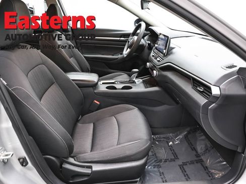 Used 2022 Nissan Altima 2.5 SV FWD image 24