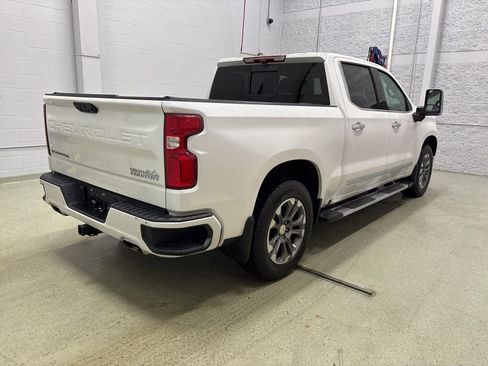 Used 2024 Chevrolet Silverado 1500 High Country w/ Technology Package AWD/4WD image 4