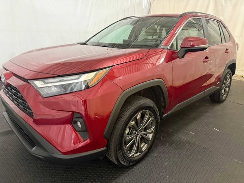 Certified 2024 Toyota RAV4 XLE Premium image 6