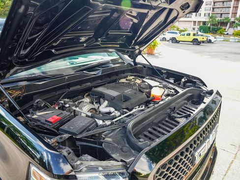 Used 2021 GMC Sierra 1500 SLT w/ SLT Premium Plus Package image 18