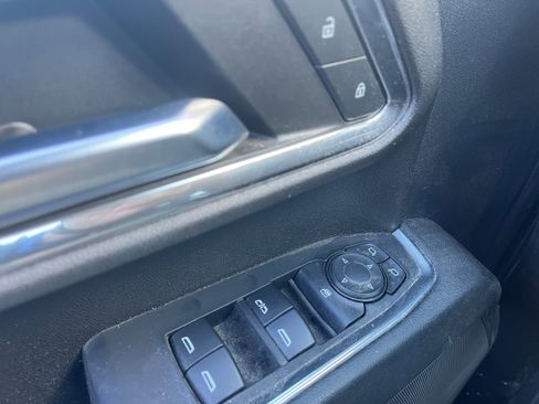 Used 2024 Chevrolet Silverado 2500 LT w/ Convenience Package image 21