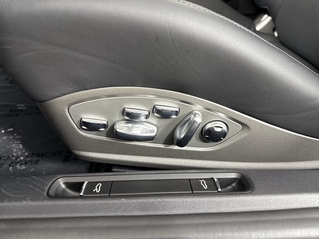 Certified 2025 Porsche 718 Boxster S RWD image 37