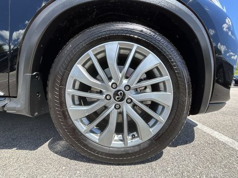 Certified 2025 INFINITI QX50 Luxe w/ Accent Package AWD/4WD image 19