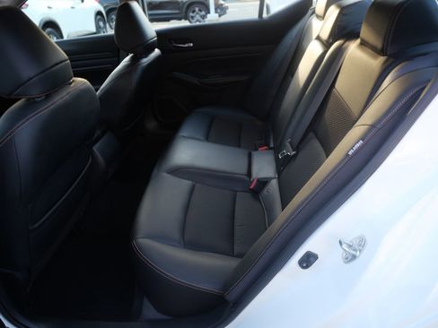 Used 2019 Nissan Altima 2.5 SR w/ SR Premium Package image 27