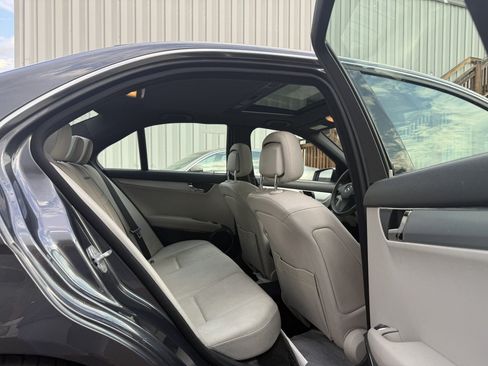 Used 2010 Mercedes-Benz C 300 4MATIC Sedan image 15