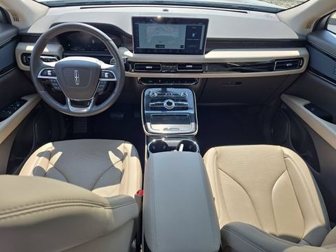 Used 2023 Lincoln Nautilus Reserve AWD/4WD image 24