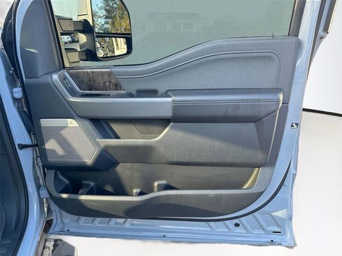 Used 2024 Ford F250 Lariat w/ Lariat Ultimate Package AWD/4WD image 12