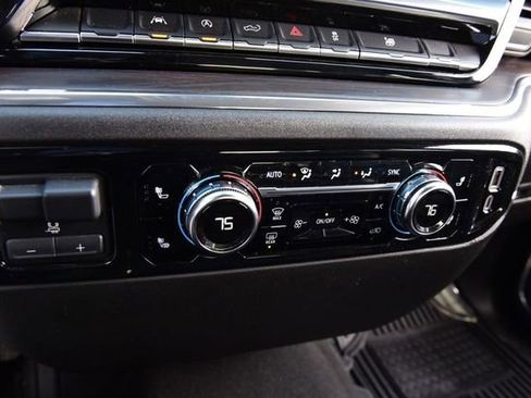 Used 2025 GMC Sierra 1500 SLT image 16