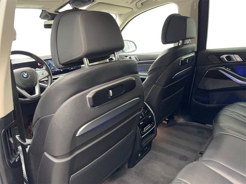 Used 2023 BMW X7 xDrive40i image 35