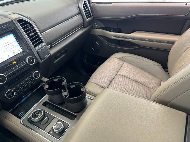 Used 2018 Ford Expedition Max XLT w/ Equipment Group 202A AWD/4WD image 23