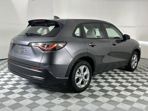 Used 2023 Honda HR-V LX image 8