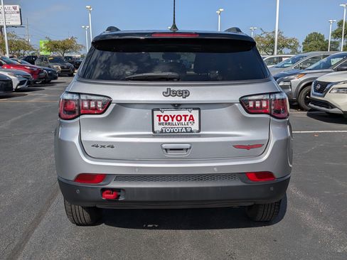 Used 2022 Jeep Compass Trailhawk w/ Sun and Sound Group AWD/4WD image 7