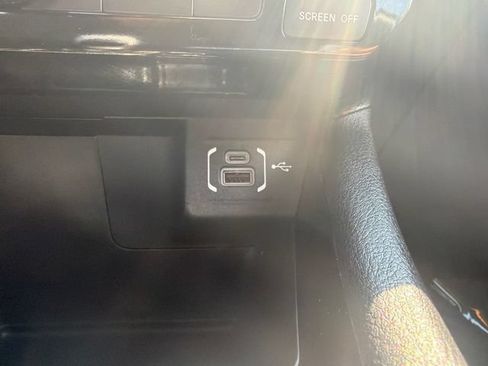 Used 2023 Jeep Compass Limited AWD/4WD image 35