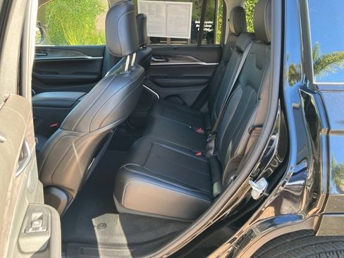 Used 2023 Jeep Grand Cherokee 30th Anniversary image 24