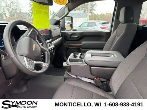 Used 2025 Chevrolet Silverado 3500 LT image 10