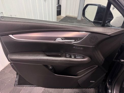 Used 2017 Cadillac XT5 Premium Luxury AWD/4WD image 11