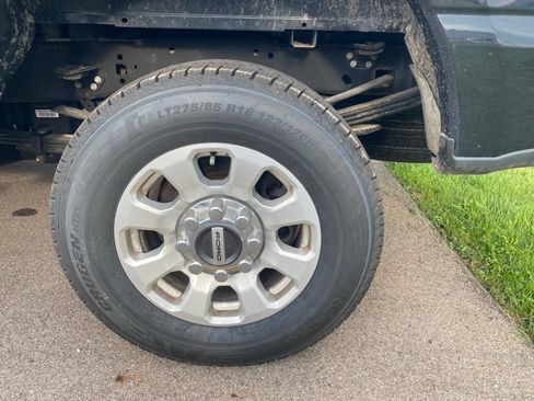 Used 2024 Ford F350 XLT AWD/4WD image 10