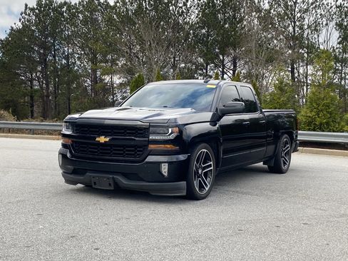 Used 2017 Chevrolet Silverado 1500 LT w/ All Star Edition image 13