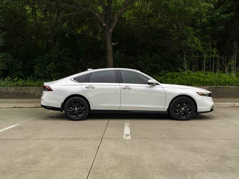 Certified 2024 Honda Accord EX-L image 10