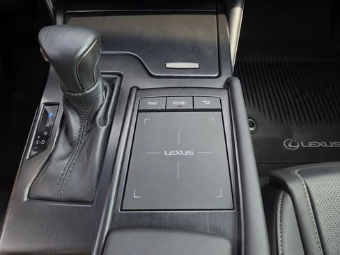Used 2022 Lexus ES 300h F Sport w/ Accessory Package 2 FWD image 17