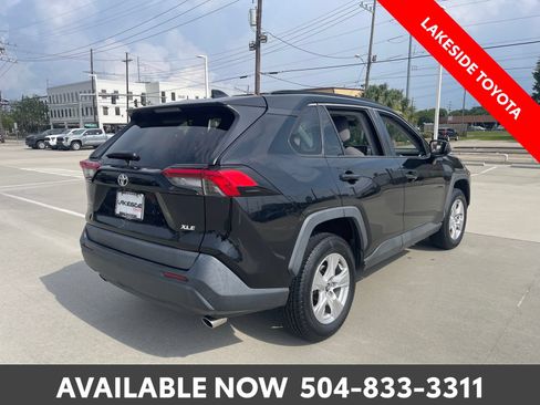 Used 2020 Toyota RAV4 XLE FWD image 5