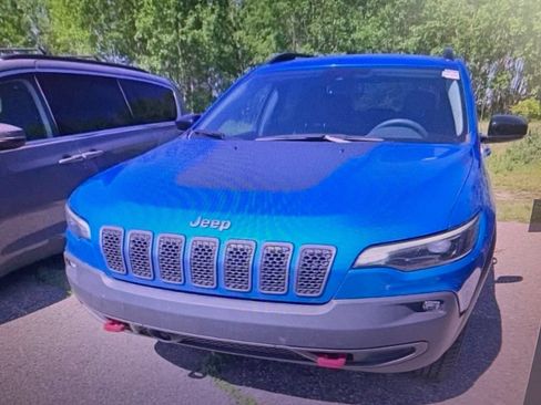 Used 2022 Jeep Cherokee Trailhawk w/ Premium Leather Package AWD/4WD image 7